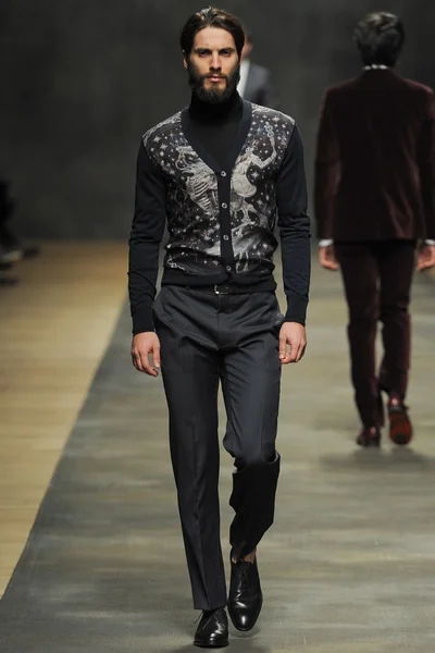 Look 37